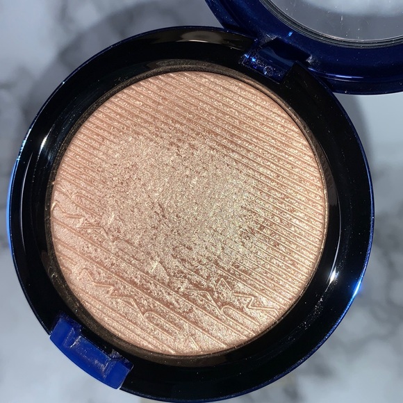 OH, DARLING Extra Dimension Skinfinish MAC Highlighter - Picture 5 of 16